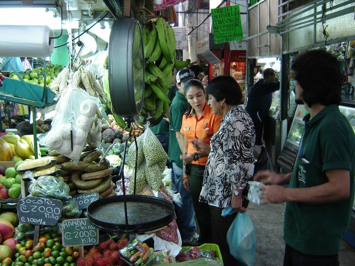 Local market tour - Promoting the Costa Rican culture!